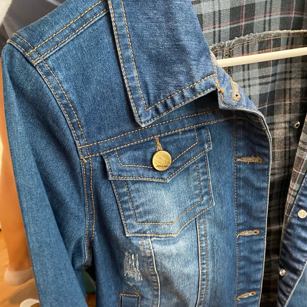 Jean jacket - Picture 2 of 5